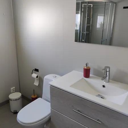 Feelhome 4 Bedrooms Apartment Polarvegen Tromso Room photo