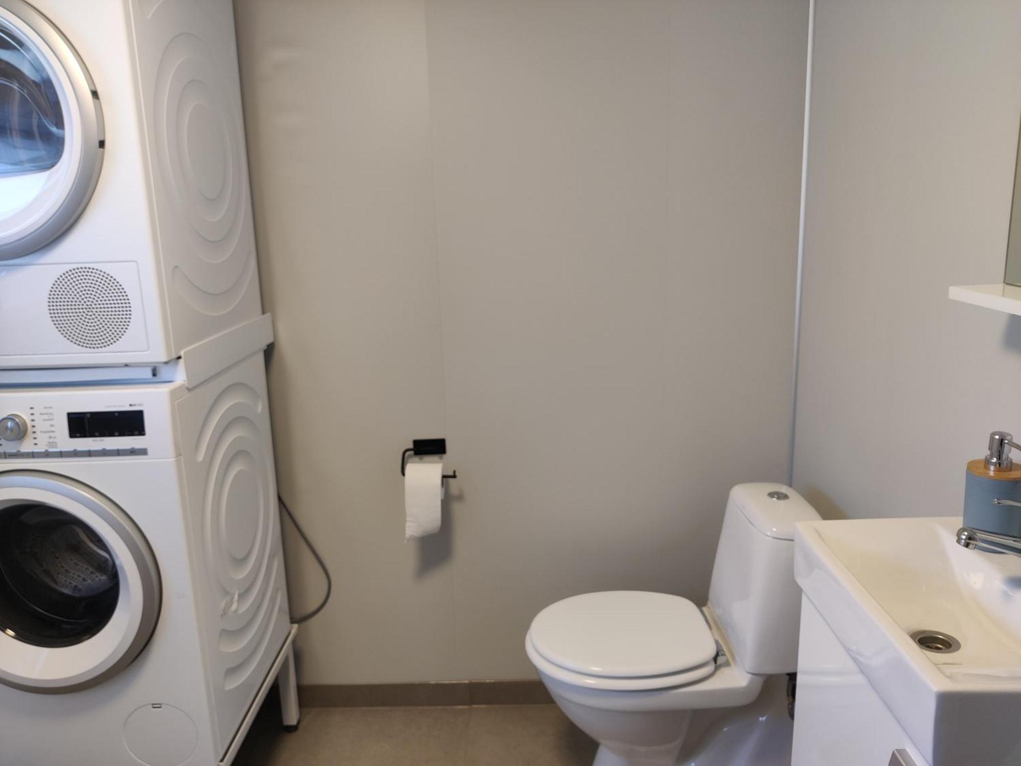 Feelhome 4 Bedrooms Polarvegen Lägenhet Tromsø